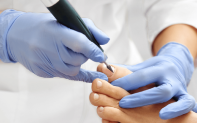 La importancia del cuidado preventivo de los pies: Más allá de la estética